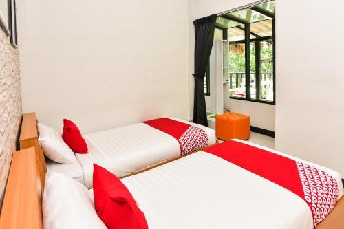 Hostal Oyo 390 Nana River Kaeng Krachan