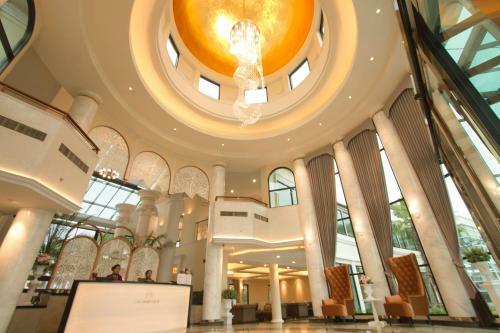 The Green View Hotel