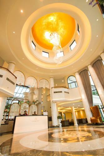 The Green View Hotel