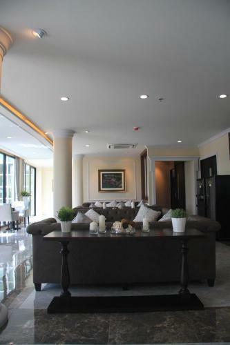 The Green View Hotel