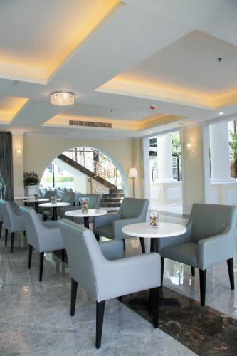 The Green View Hotel