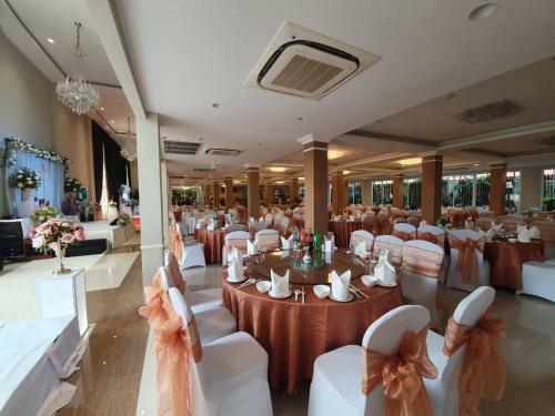 S Bangkok Hotel, Navamin