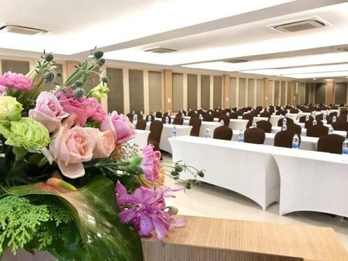 S Bangkok Hotel, Navamin