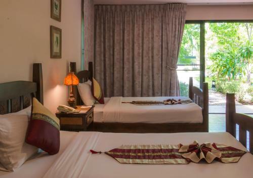 Hotel Phuwanalee Resort