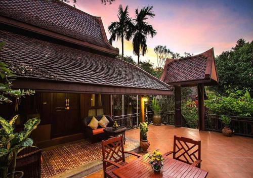 Hotel Phuwanalee Resort