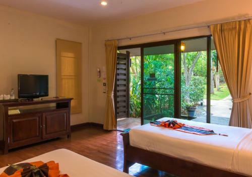 Hotel Phuwanalee Resort