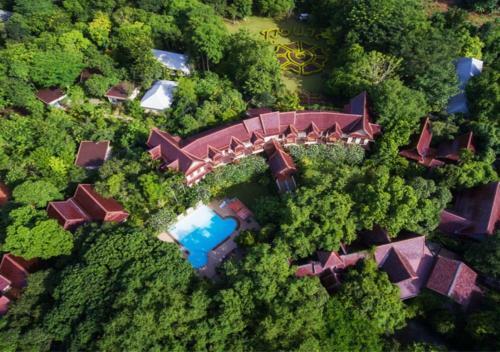 Hotel Phuwanalee Resort