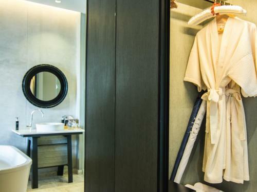 Hotel Atta Lakeside Resort Suite