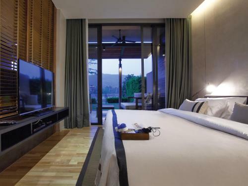 Hotel Atta Lakeside Resort Suite