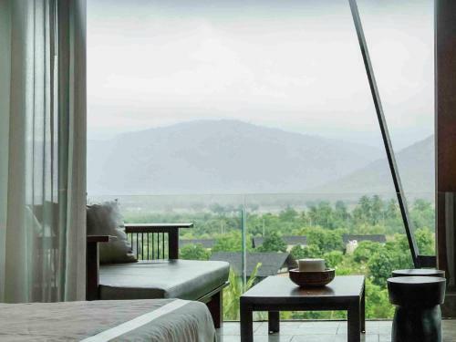 Hotel Atta Lakeside Resort Suite