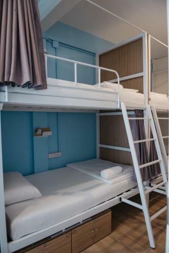 Ease Hostel