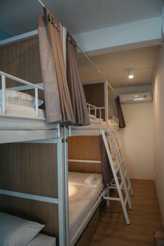 Ease Hostel