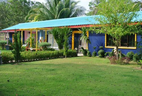 Hotel Baanraisooksangchan