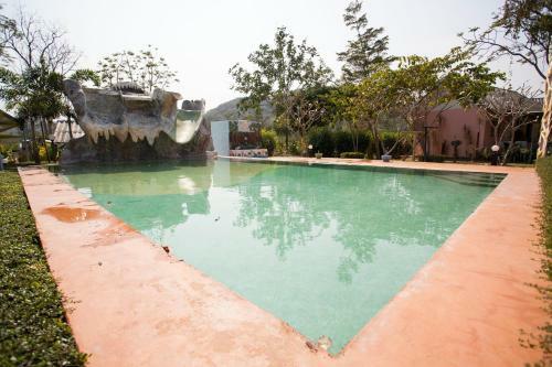 Hotel Baanraisooksangchan