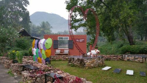 Hotel Baanraisooksangchan
