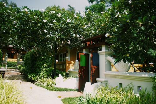 Hotel Doithinnan Resort