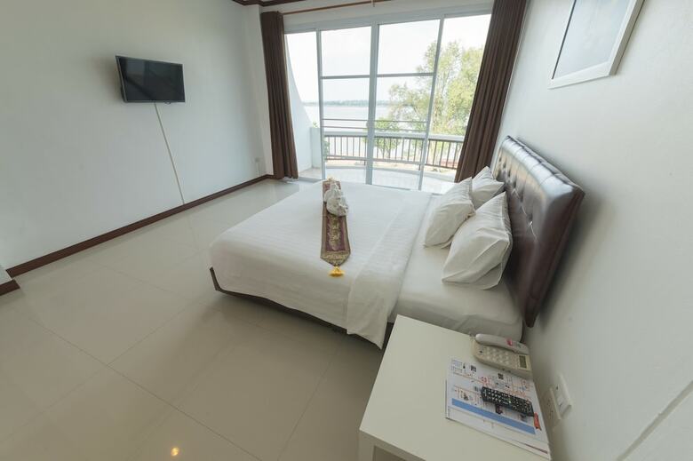 Vieng Khong Hotel