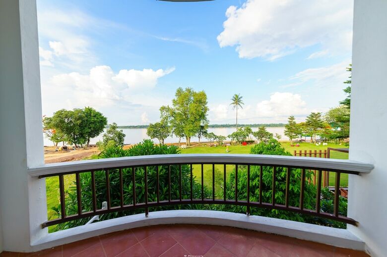 Vieng Khong Hotel
