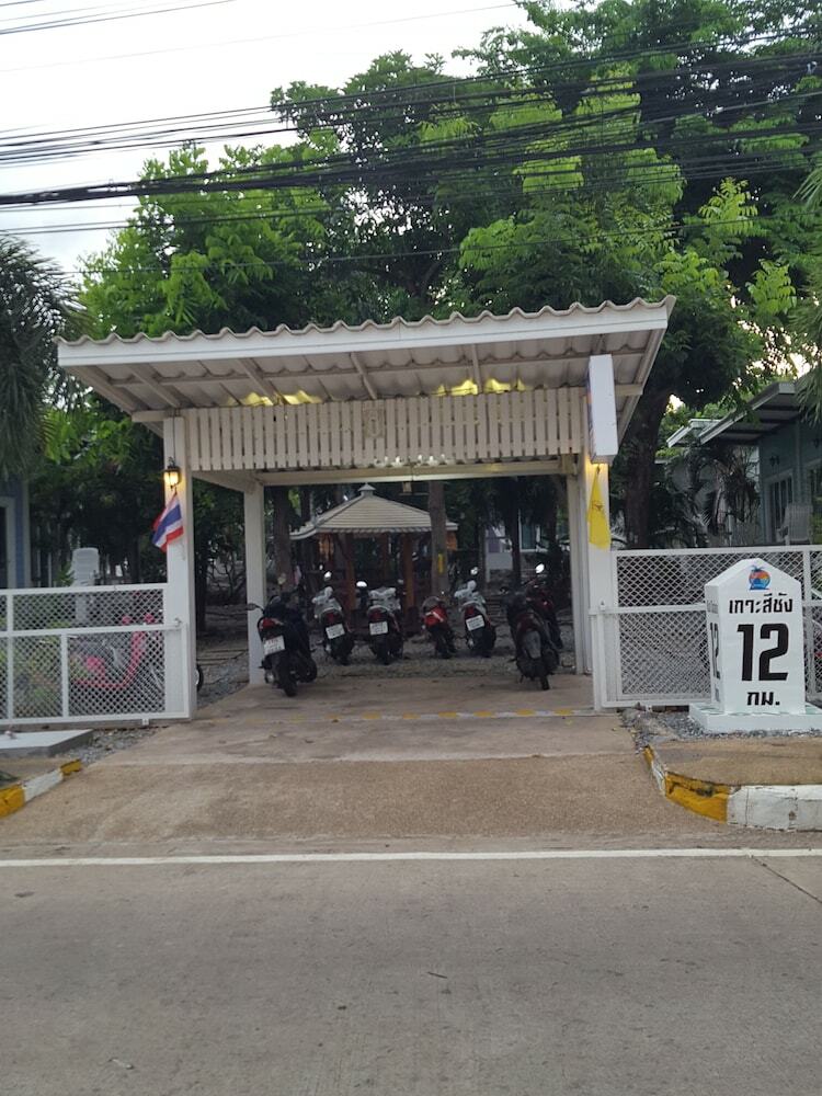 Hotel Charlie's Bungalows