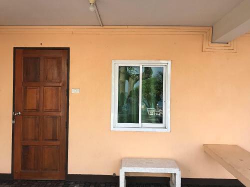 Hotel Rubtawan Sichang Resort