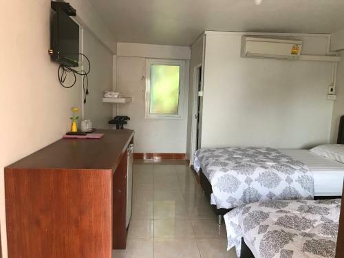 Hotel Rubtawan Sichang Resort