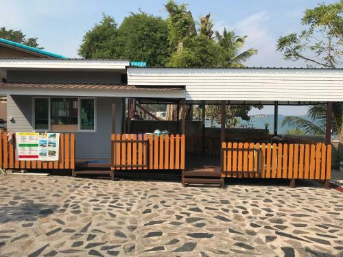 Hotel Rubtawan Sichang Resort