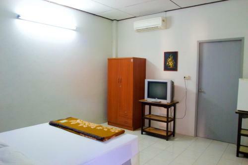 Hotel Sichang Shine Khao Resort
