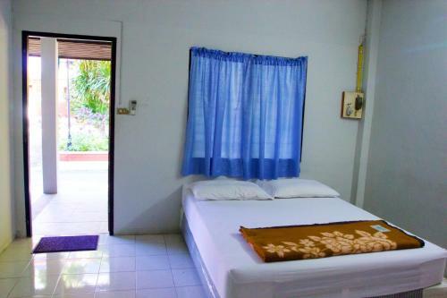 Hotel Sichang Shine Khao Resort