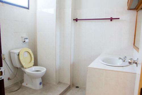 Hotel Sichang Shine Khao Resort