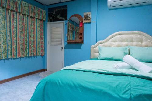 Hostal Rak Ban Kerd House