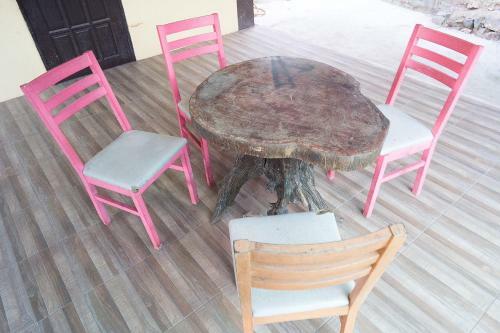 Hostal Rak Ban Kerd House