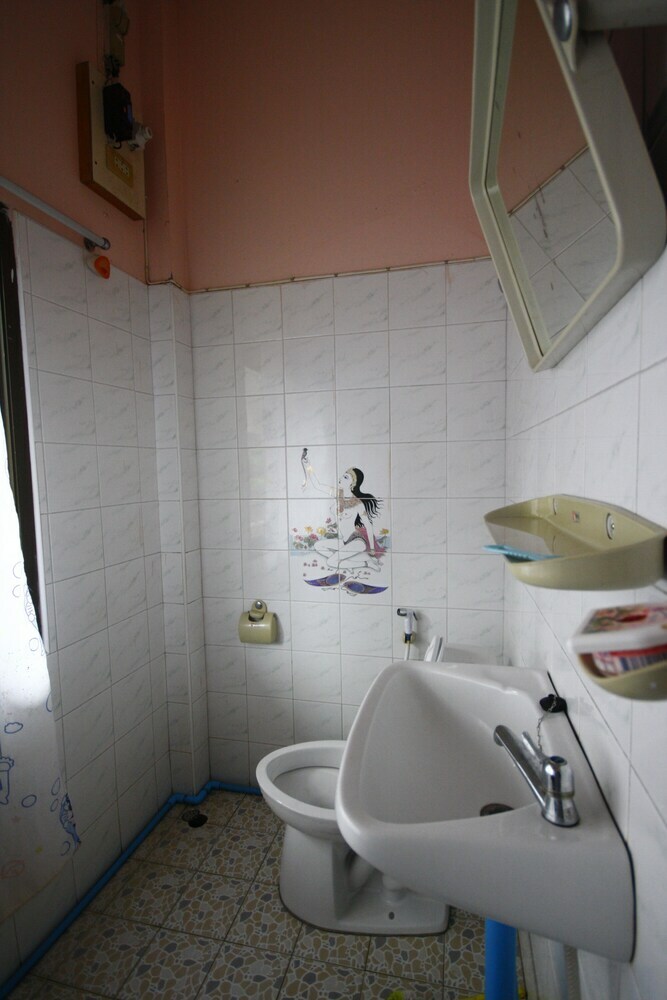 Hotel Chaiwat Resort