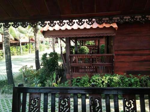 Hotel Ploenura Resort Laemsing
