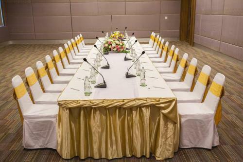 Royal Nakhara Hotel And Convention Centre