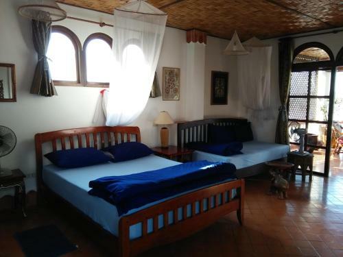 Hostal Mut Mee Garden Guest House