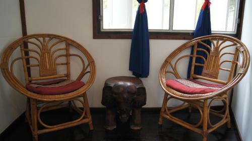 Hostal Mut Mee Garden Guest House