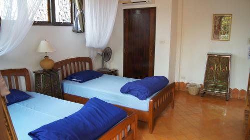 Hostal Mut Mee Garden Guest House