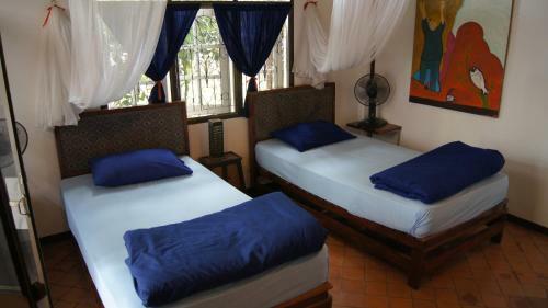Hostal Mut Mee Garden Guest House