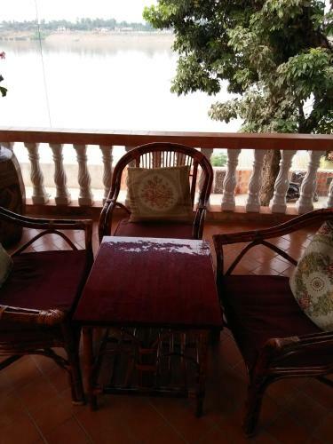 Hostal Mut Mee Garden Guest House