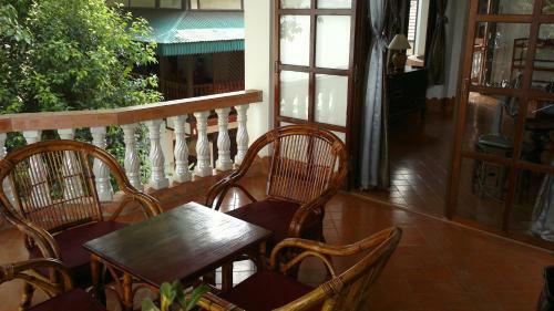 Hostal Mut Mee Garden Guest House
