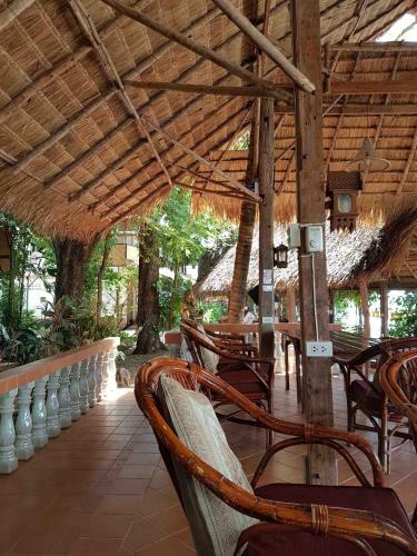 Hostal Mut Mee Garden Guest House