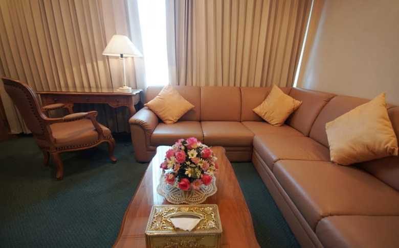 Dhevaraj Hotel