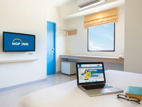 Hotel Hop Inn Surin