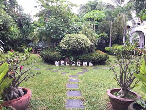 Hotel White Elephant Resort