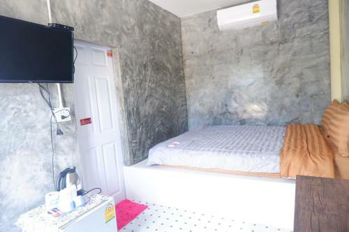 Hostal Baanpak Jomyutt Suan Phueng