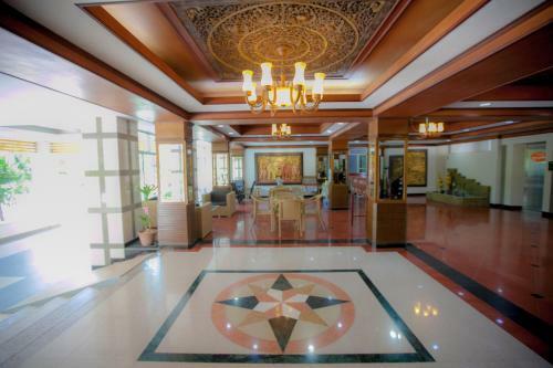 Hotel Grand Charoonrat Apartment