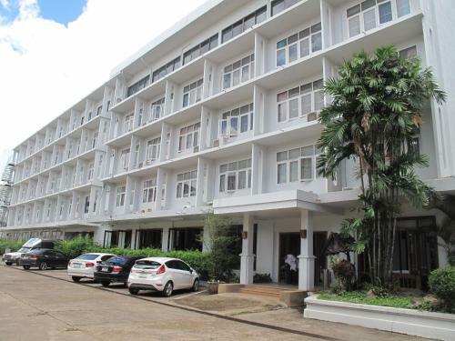 Dusit Hotel