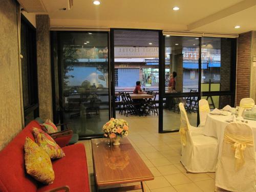 Dusit Hotel