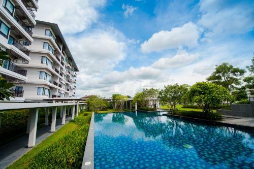Hotel Burgundy Residence 304