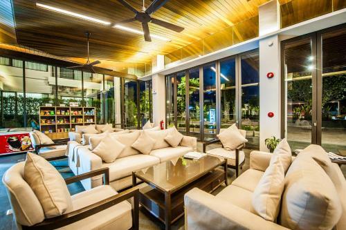 Hotel Burgundy Residence 304